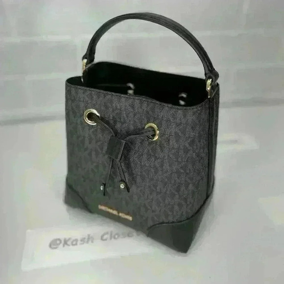 Michael Kors Mercer Bucket Bag Small Drawstring Crossbody Bag Black - Picture 4 of 12